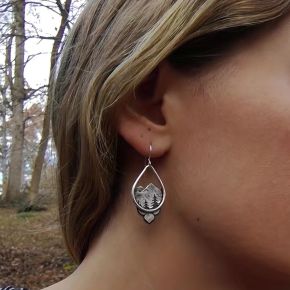 Mountain range silver earrings - Picture 2 of 4